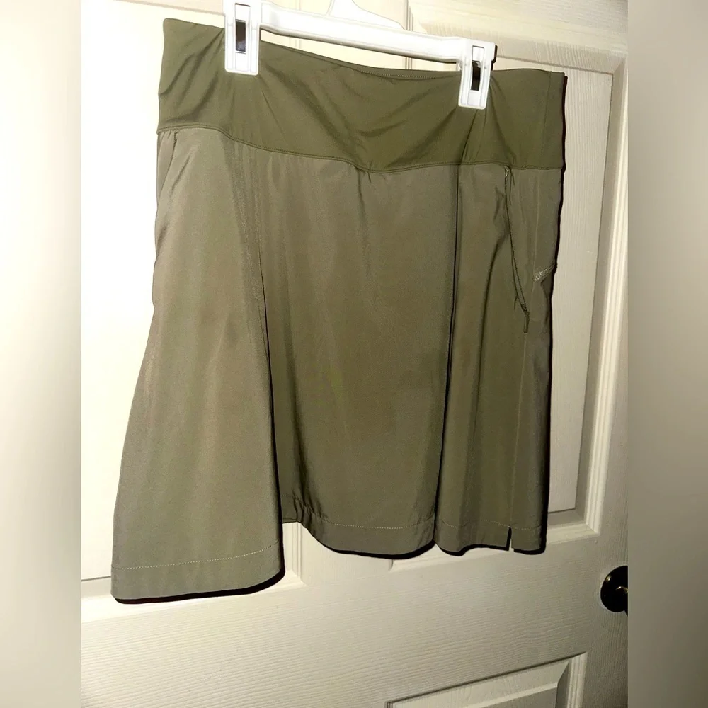 Soft Surroundings Olive Green Skort S athleisure spring summer tennis